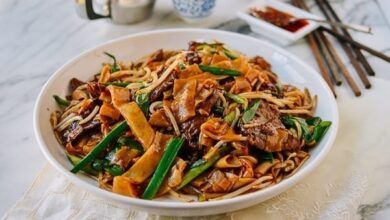 Un plato de chow mein de ternera, thewoksoff.com