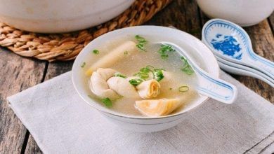 Sopa de cerdo Yandu Fresh Shanghai con tofu de bambú, de thewoksoff.com